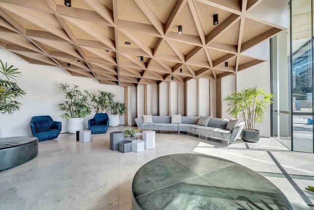 メルボルンスクエアアパート