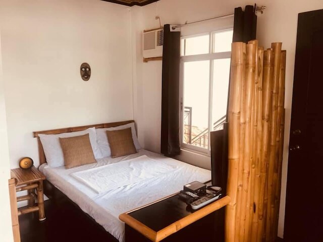 エブリデイサンデーホテルカフェ