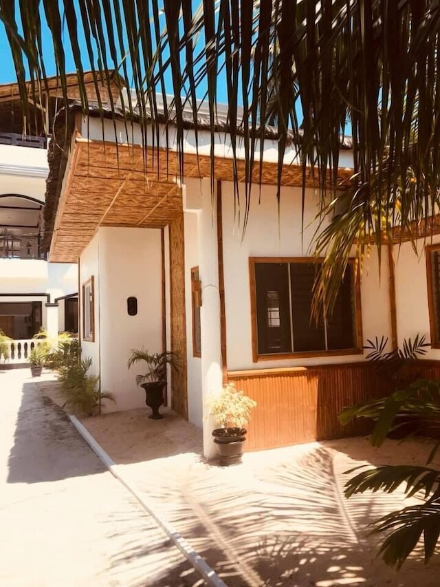 エブリデイサンデーホテルカフェ