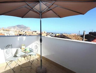 テラス イン ザ ヒストリック センター イン パレルモ ローザ