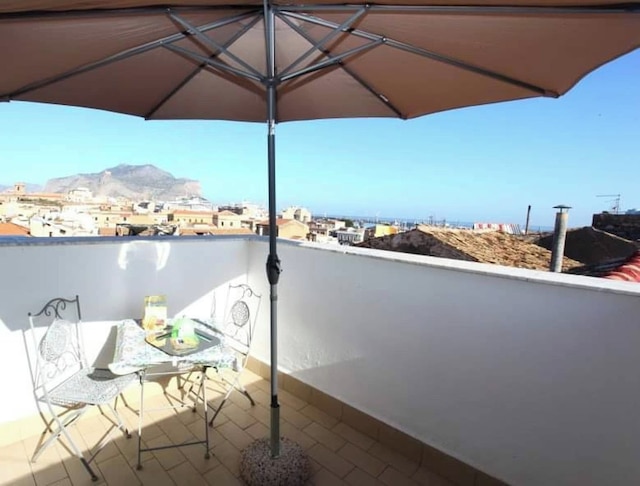 テラス イン ザ ヒストリック センター イン パレルモ ローザ