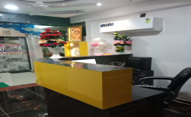 ホテルバヴィヤマンション