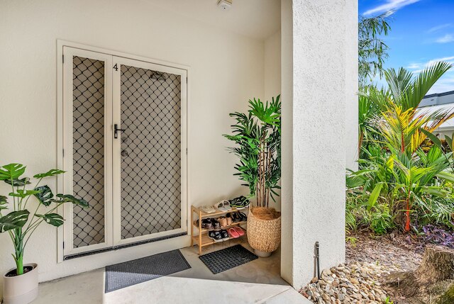 プールへの直接アクセス付き広々とした3ベッド