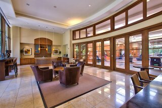 スタイリッシュコンフォートコンドミニアム イン クリスタルシティ