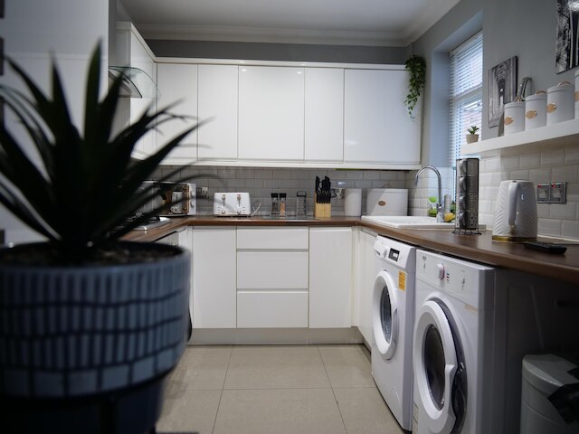 素晴らしい5ベッドルームの家、リバプール！素晴らしい立地！