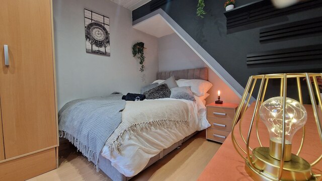 素晴らしい5ベッドルームの家、リバプール！素晴らしい立地！