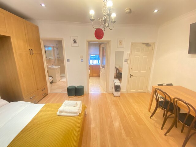 ロンドンの素晴らしい1ベッドルームのアパートメント