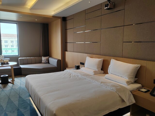Tuke Hotel (Shanghai Hongqiao Hub Yan'an West Road Branch)