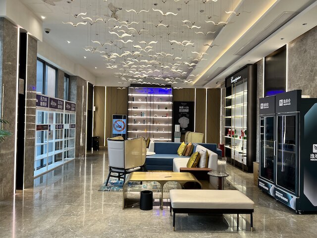 Tuke Hotel (Shanghai Hongqiao Hub Yan'an West Road Branch)