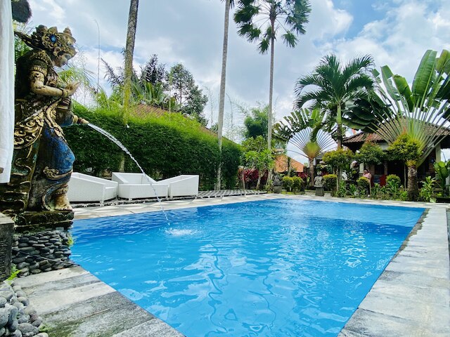 ドン ロカ ゲストハウス バリ