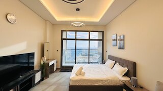 ラグジュアリー スタジオ アパートメント パーム ビュー ウィズ ビッグ バルコニー フリー パーキング バイ ベルビラ