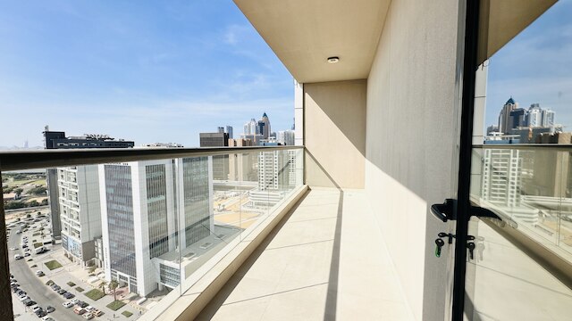 ラグジュアリー スタジオ アパートメント パーム ビュー ウィズ ビッグ バルコニー フリー パーキング バイ ベルビラ