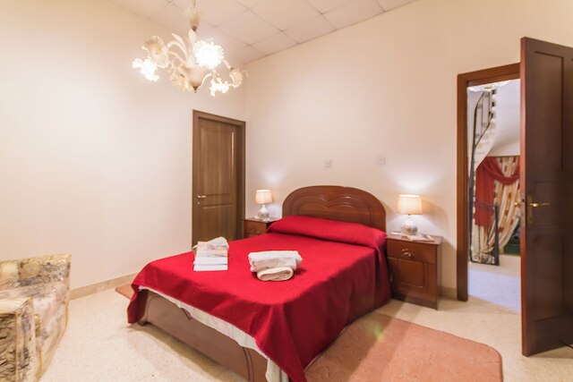 サニー マルテーズ タウンハウス マドニーナ カルカラ