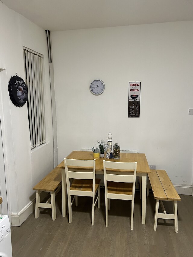 クワーキー オアシス アンフィールド