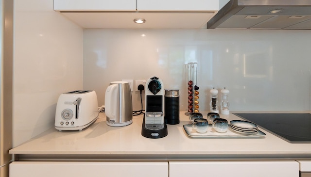 トレンディ シティ ウォーク リビング ウィズ プールビュー バルコニー