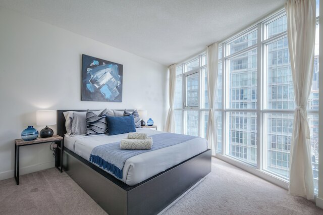 ウォーターフロント・マジェスティ・エンクレーブズ