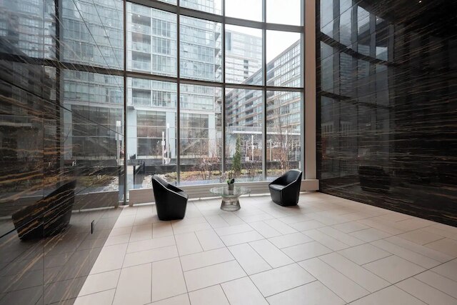 ウォーターフロント・マジェスティ・エンクレーブズ