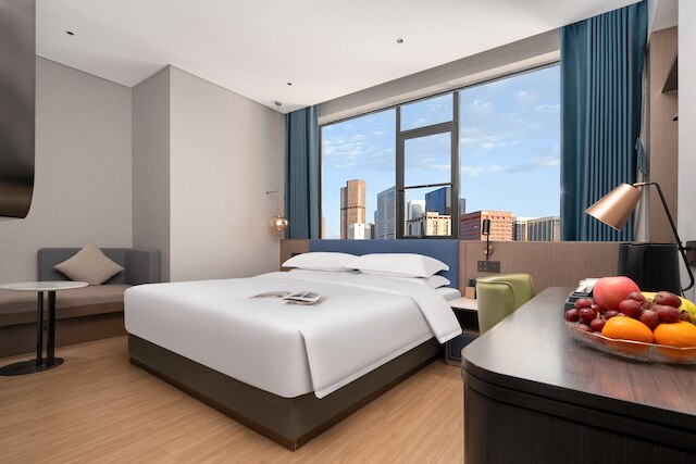 Yi Zhi Hotel (Pearl River Xincheng Store, Wuyangcun Metro Station, Guangzhou)