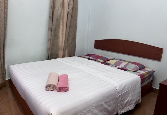 OYO 90967 ホームステイ シャレー ワリサン シティ