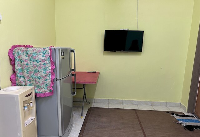 OYO 90967 ホームステイ シャレー ワリサン シティ