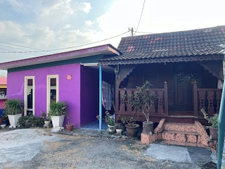 OYO 90967 ホームステイ シャレー ワリサン シティ