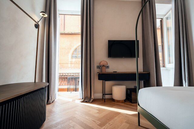 ザ フロー - ヴィア デル コルソ