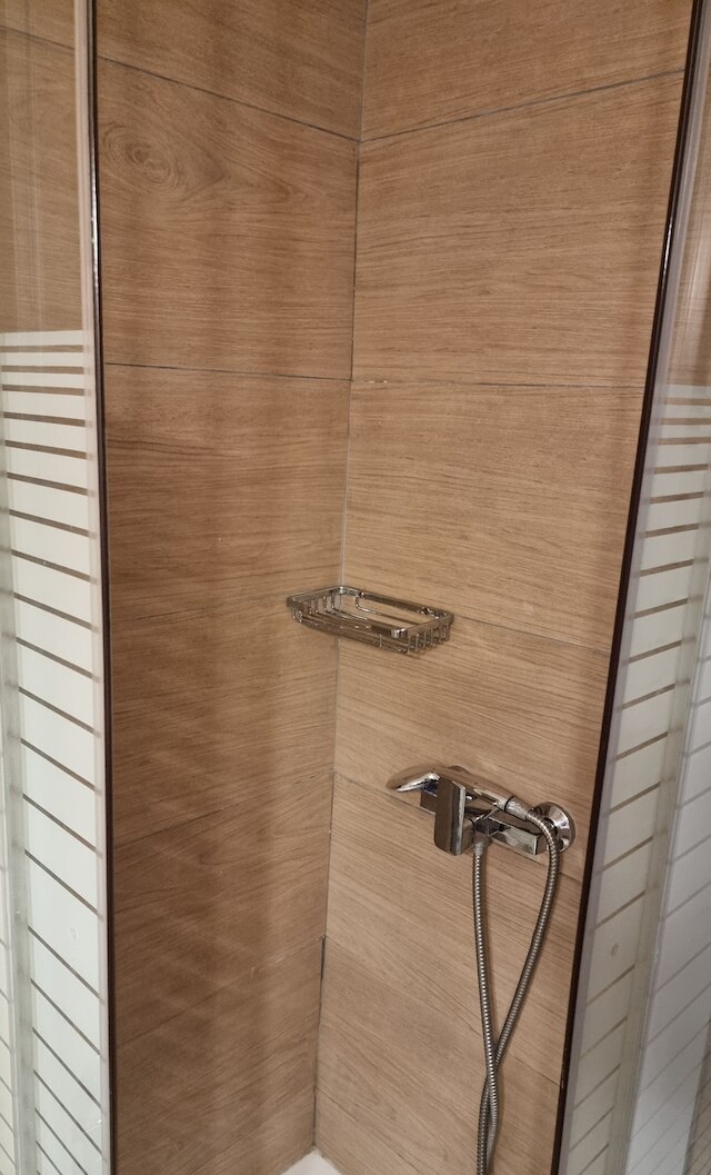 アテネ.アパルトテル.4