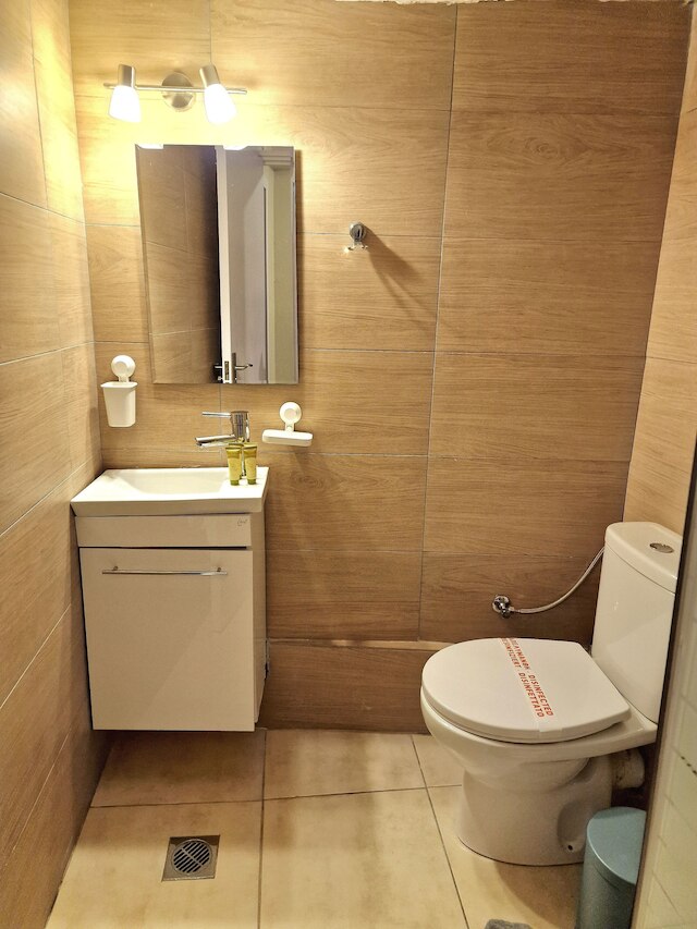 アテネ.アパルトテル.4