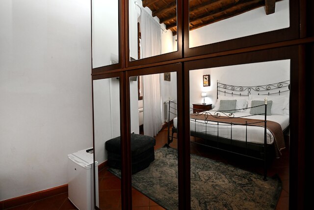 ヴィコロ・デル・アクイラ - レジデンゼ・ロマナエ