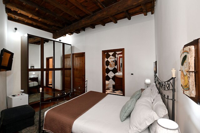 ヴィコロ・デル・アクイラ - レジデンゼ・ロマナエ