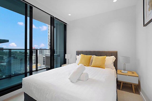 ルミナステイズ - ライトハウス