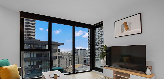 ルミナステイズ - ライトハウス