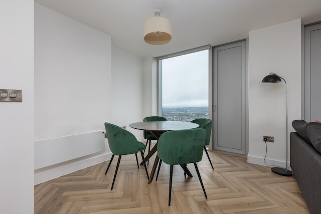 スタイリッシュ フラット シティリビングのための