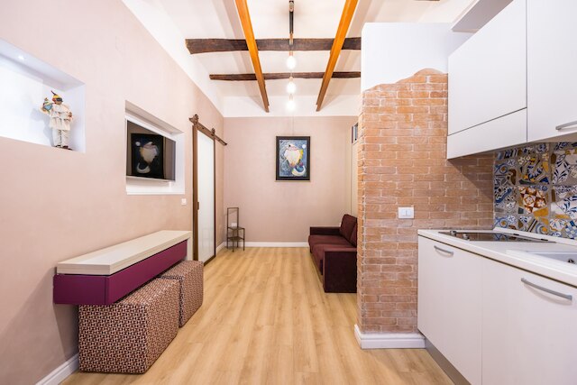 トレド・ウォーム・リノベーテッド・スタジオ