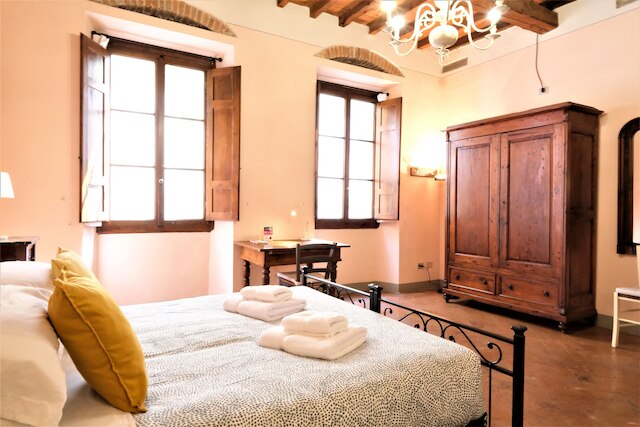 ワインアパートメンツフィレンツェポミノ