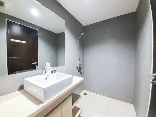 モダンルックと快適なスタジオ パートラランドアマータアパート