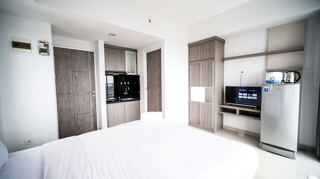 ベストスタジオアットタマンメラティスラバヤアパートメント