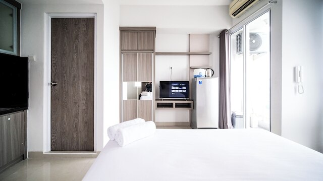 ベストスタジオアットタマンメラティスラバヤアパートメント