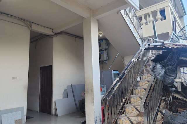 OYO 93865 Dv ホームステイ シャリア クパン