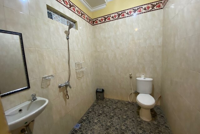 キャピタル O 93844 アルタ アディ ホームステイ ニア バリ ズー