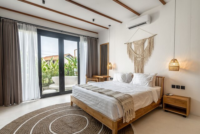 ウダラ by EVDEkimi - スペーシャス 4ベッドルーム プール ヴィラ ウィズ ラッシュ ガーデン アット アーティスティック センター オブ ウブド