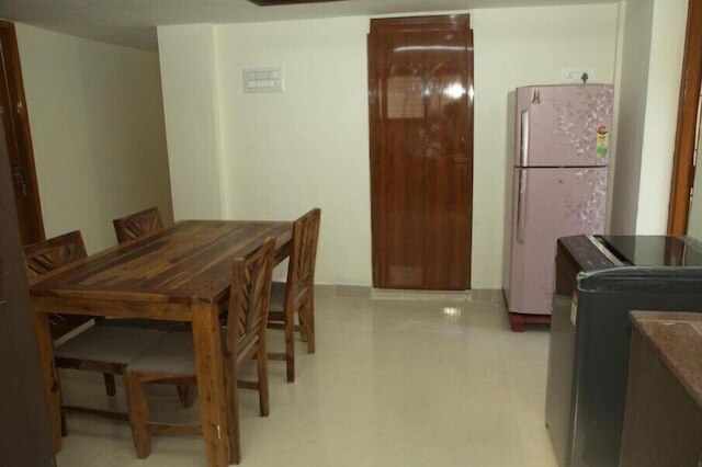 イジーアポロステイ