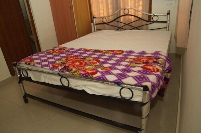 イジーアポロステイ