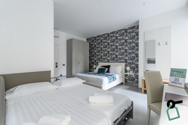 ホリデイ ルーム コレクション - ナポリ サンタルカンジェロ