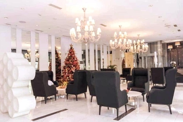 アズール1BRシティライトネットリックス付き近くの空港