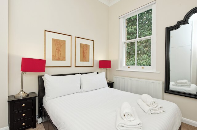 フライング ザ フラッグ フォー アールズ コート by アンダーザドアマット