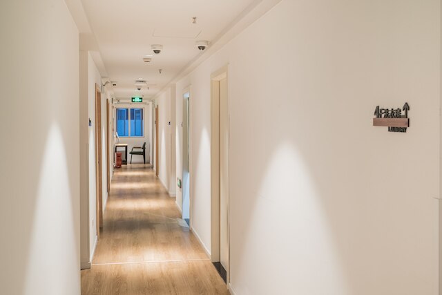 Joy Hongqiao Airport and Railway Hotel