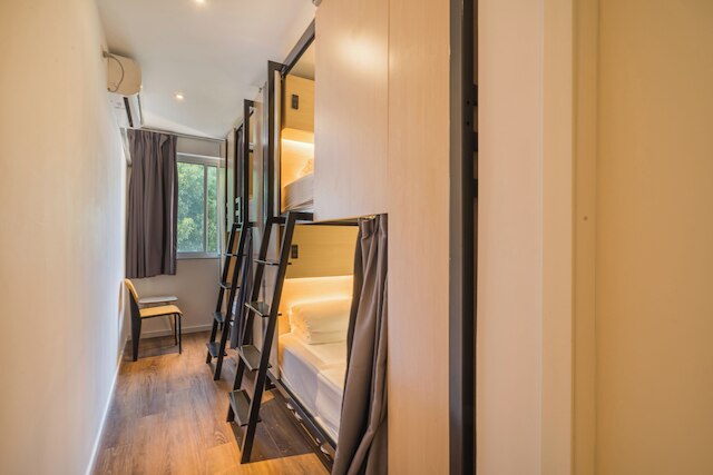 Joy Hongqiao Airport and Railway Hotel