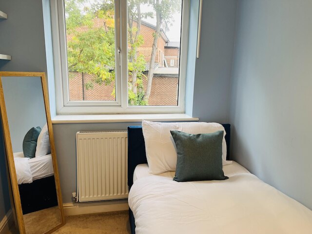 チャーミング3ベッドハウス・イン・レヴェンシュルム、マンチェスター