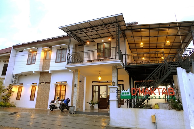 ホテル O D' マクタブ ホームステイ シャリア